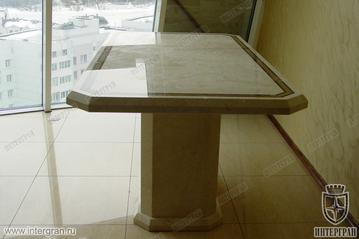 Cтол из мрамора от компании «ИНТЕРГРАН» | Изготовление столов из натурального камня