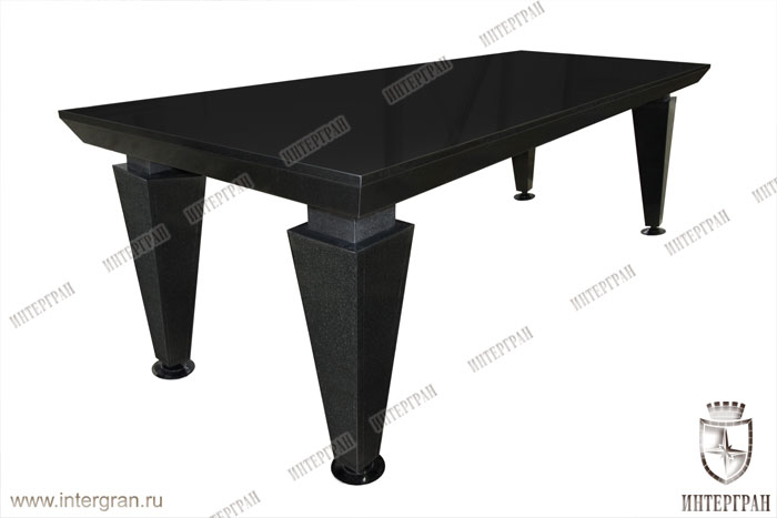 Обеденный стол из гранита st0004 от компании «ИНТЕРГРАН» | Изготовление столов из натурального камня
